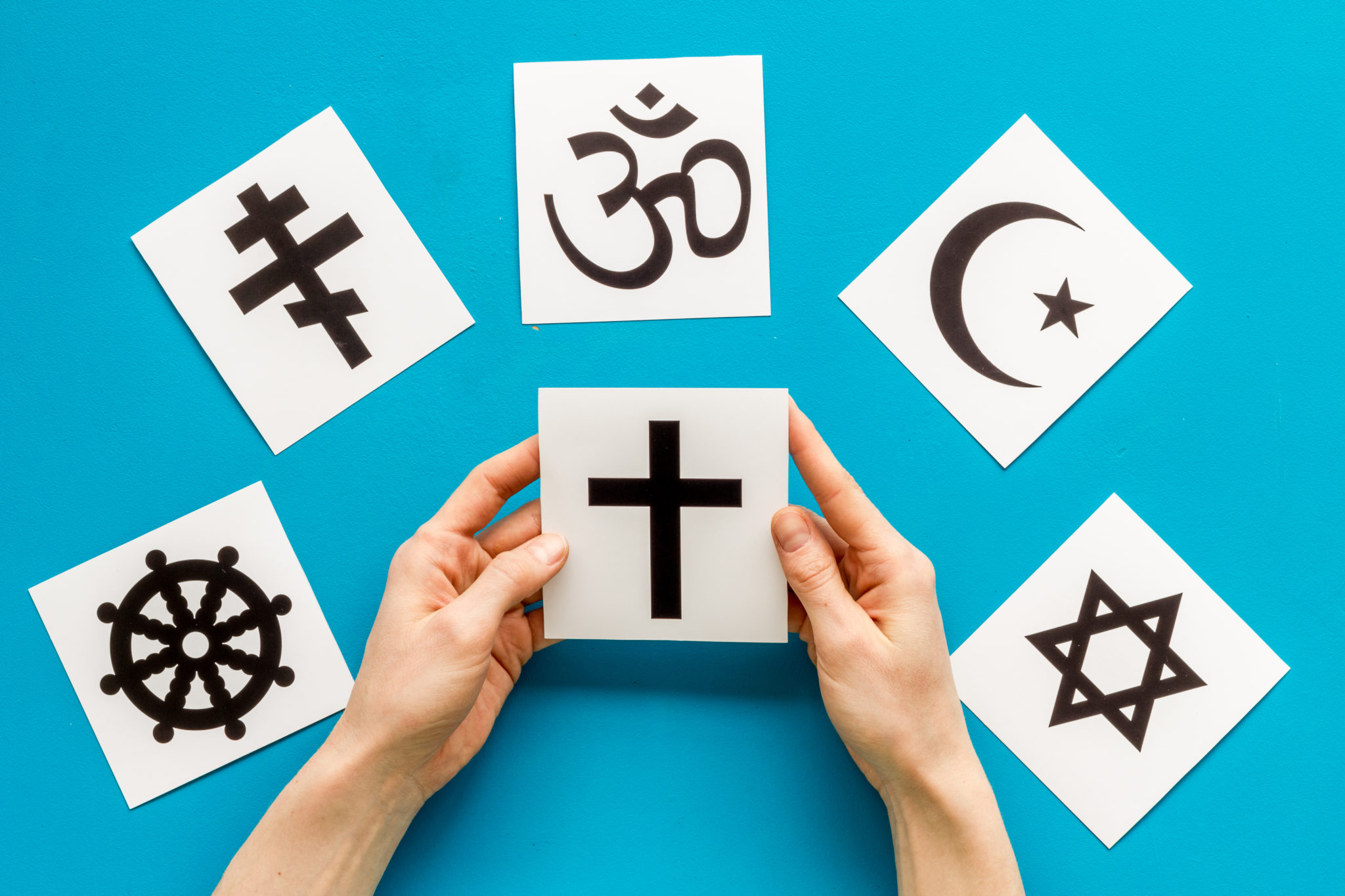 क्या सभी धर्म एक समान हैं? यीशु को अलग क्या बनाता है?